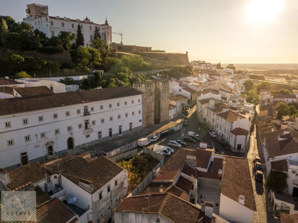 Helårsgrund i Estremoz, Evora - foto 1