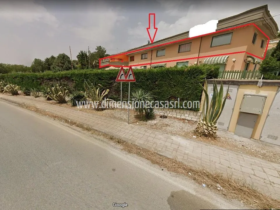 Erhvervsejendom i Caltanissetta, Caltanissetta - foto 2