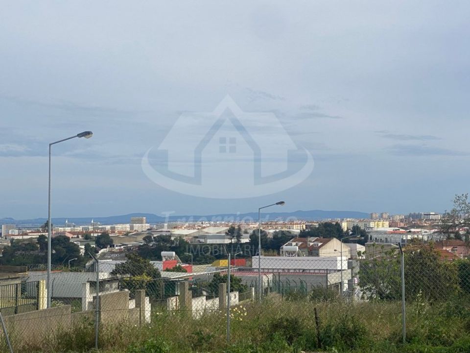 Helårsgrund i Camarate, Lisbon - foto 5