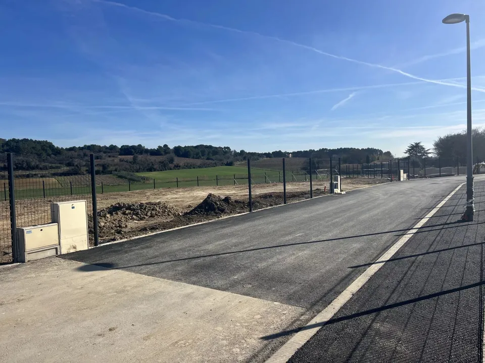 Helårsgrund i Aigues-Vives, Gard - foto 3