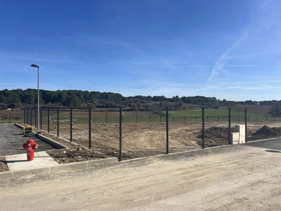 Helårsgrund i Aigues-Vives, Gard - foto 4