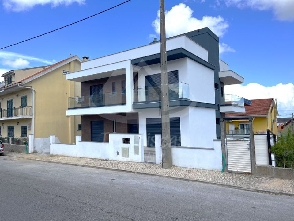 Villa i Santa Iria de Azoia, Lisbon - foto 1