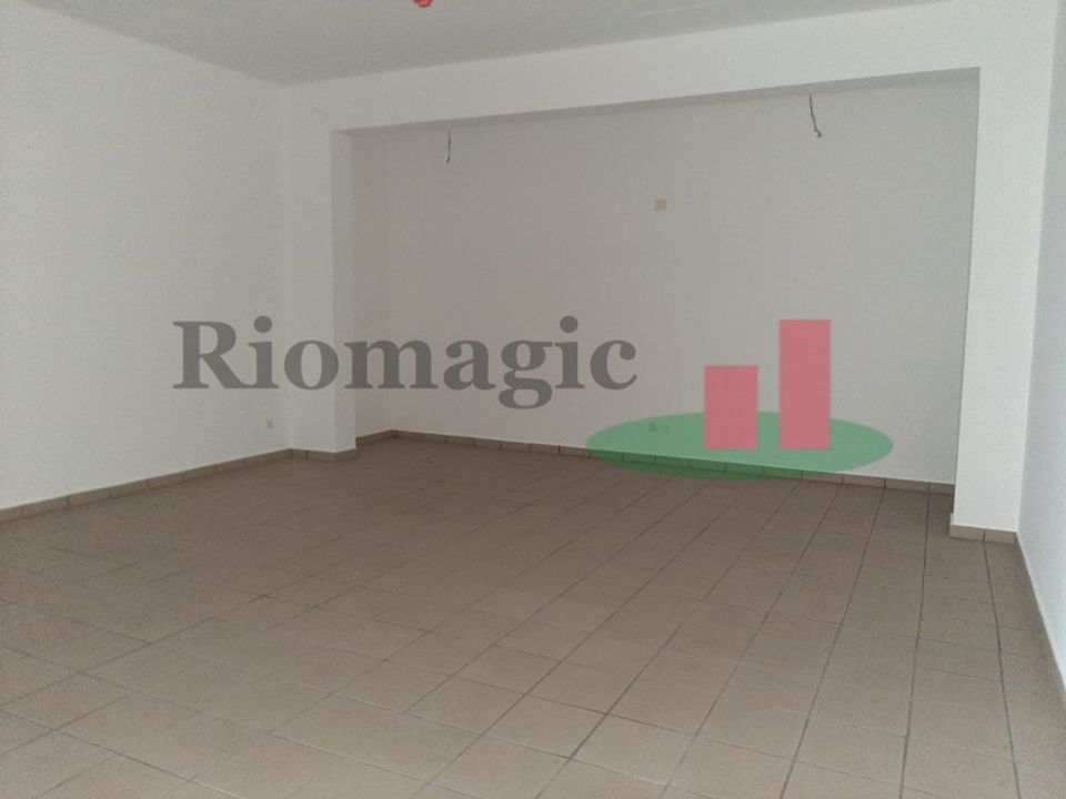 Erhvervsejendom i Alpiarca, Santarem - foto 1