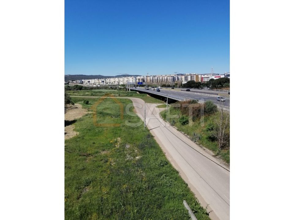 Helårsgrund i Loures, Lisbon - foto 1