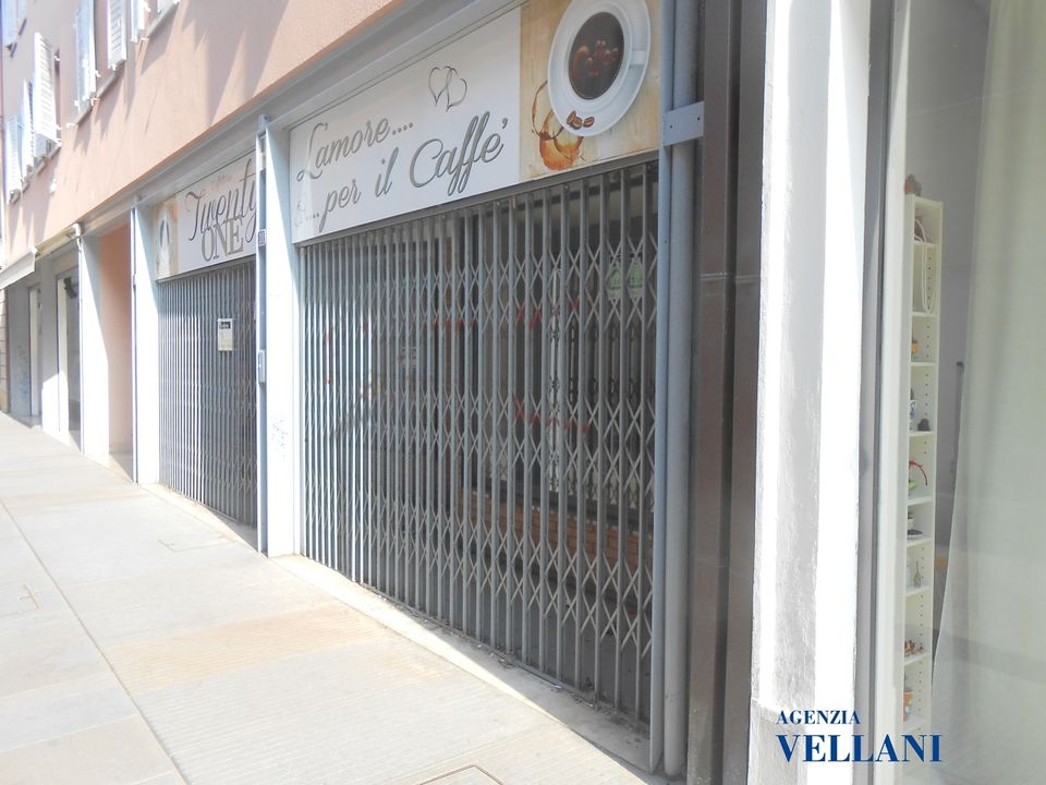 L'establiment comercial a Carpi, Modena - foto 2