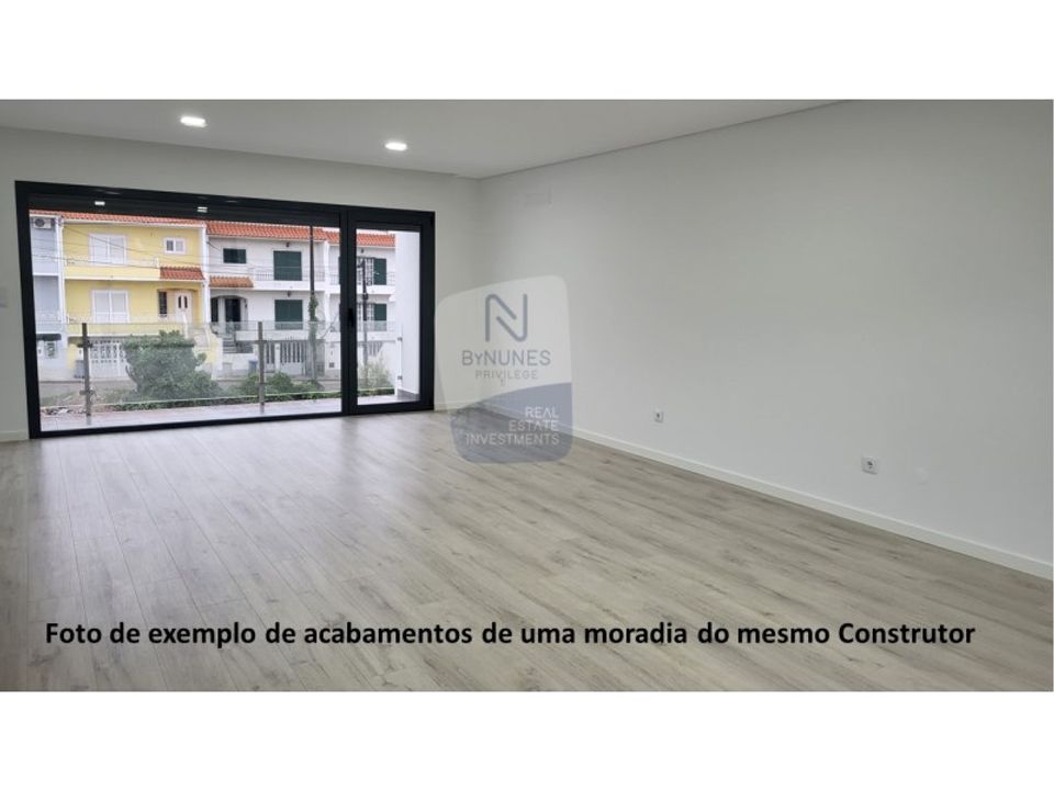 Byhus i Corroios, Setubal - foto 1