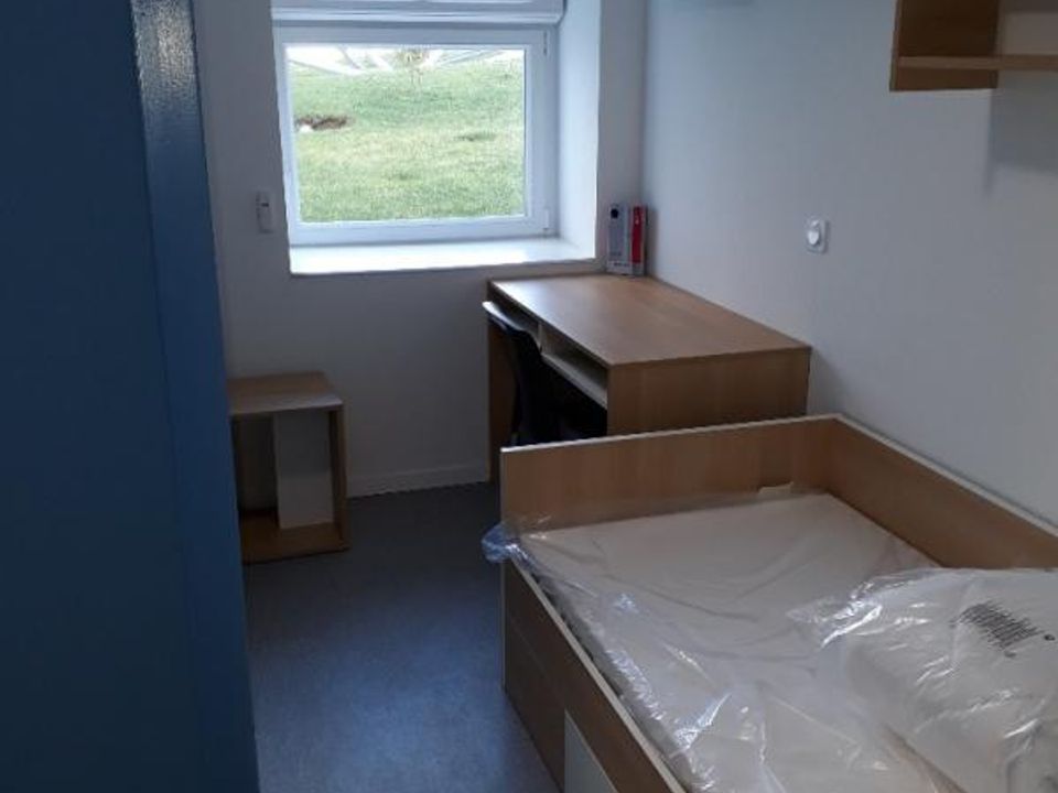 Apartment in Oyonnax, Ain - photo 3