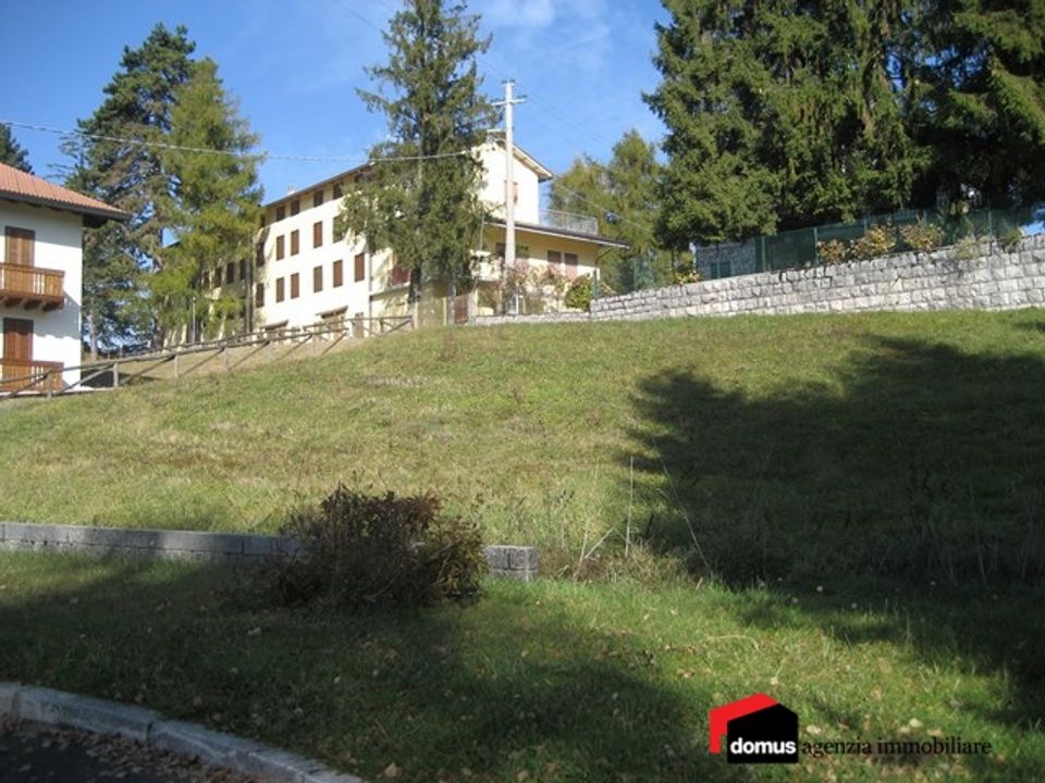Tomt i Tonezza del Cimone, Vicenza - bilde 1
