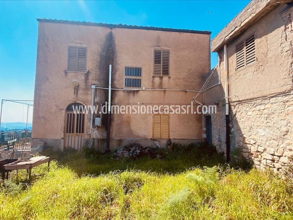 Helårsgrund i Caltanissetta, Caltanissetta - foto 4