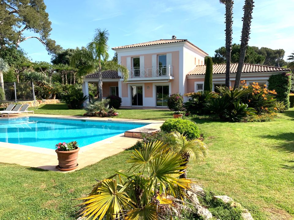 Villa a Antibes, Alpes-Maritimes - foto 1