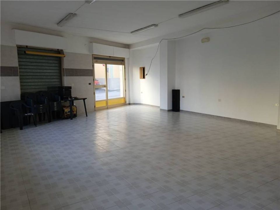 Erhvervsejendom i San Nicandro Garganico, Foggia - foto 4