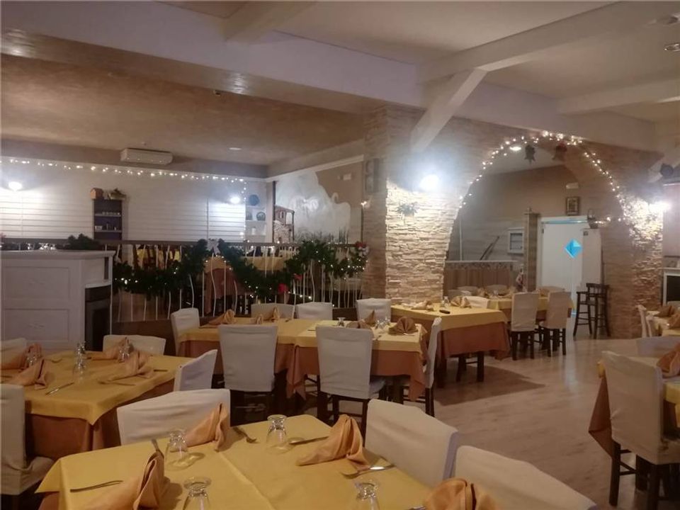 Erhvervsejendom i San Nicandro Garganico, Foggia - foto 4