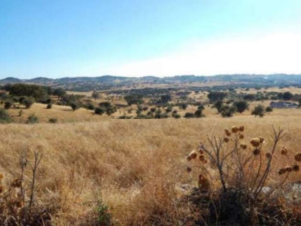 Helårsgrund i Santiago Maior, Evora - foto 1