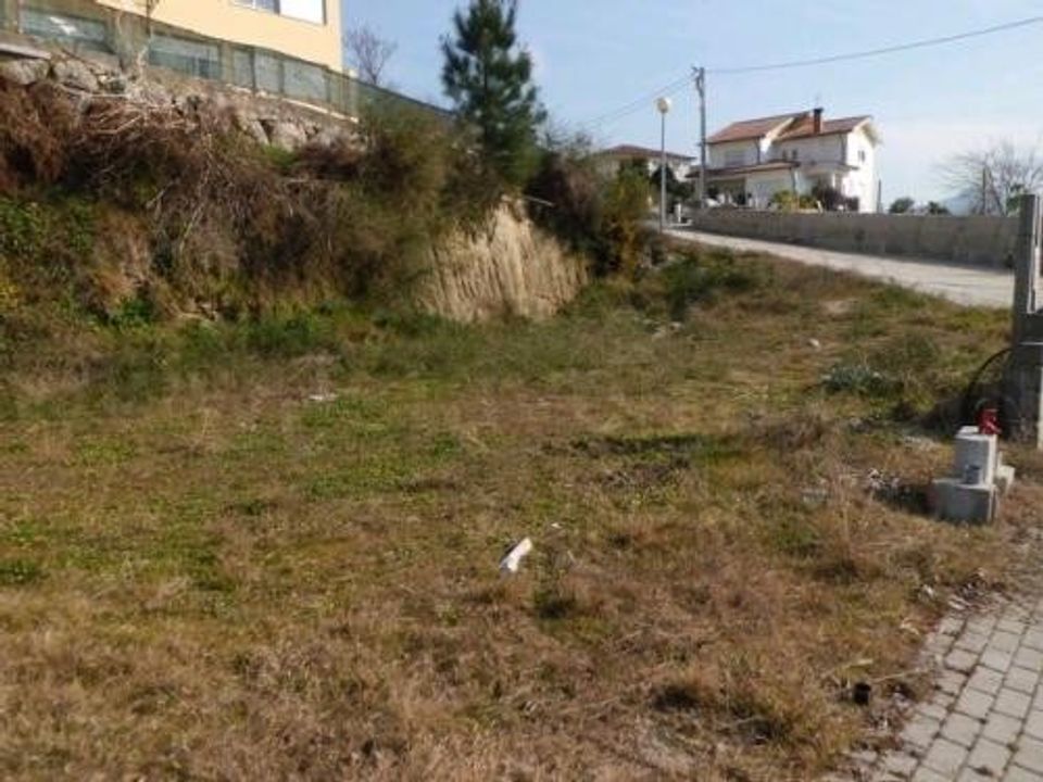 Helårsgrund i Arcos de Valdevez, Viana do Castelo - foto 1