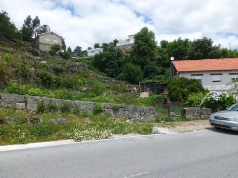 Helårsgrund i Arcos de Valdevez, Viana do Castelo - foto 1