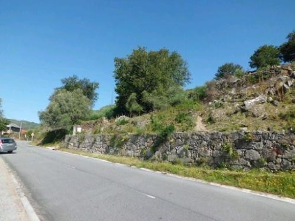 Helårsgrund i Arcos de Valdevez, Viana do Castelo - foto 2