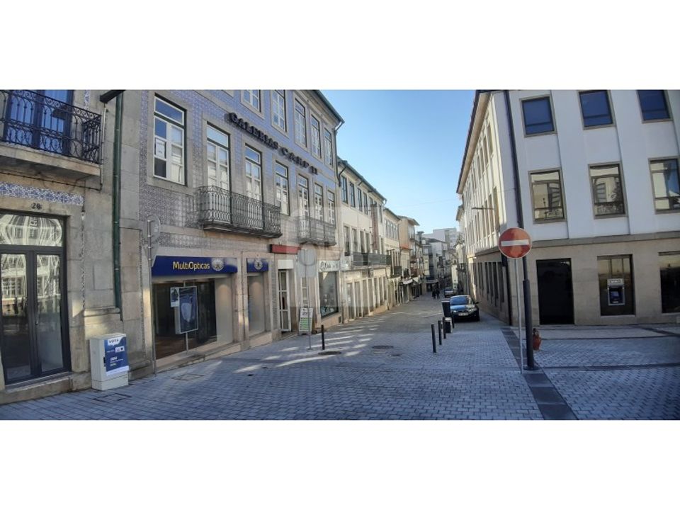 Erhvervsejendom i Vila Real, Vila Real - foto 3