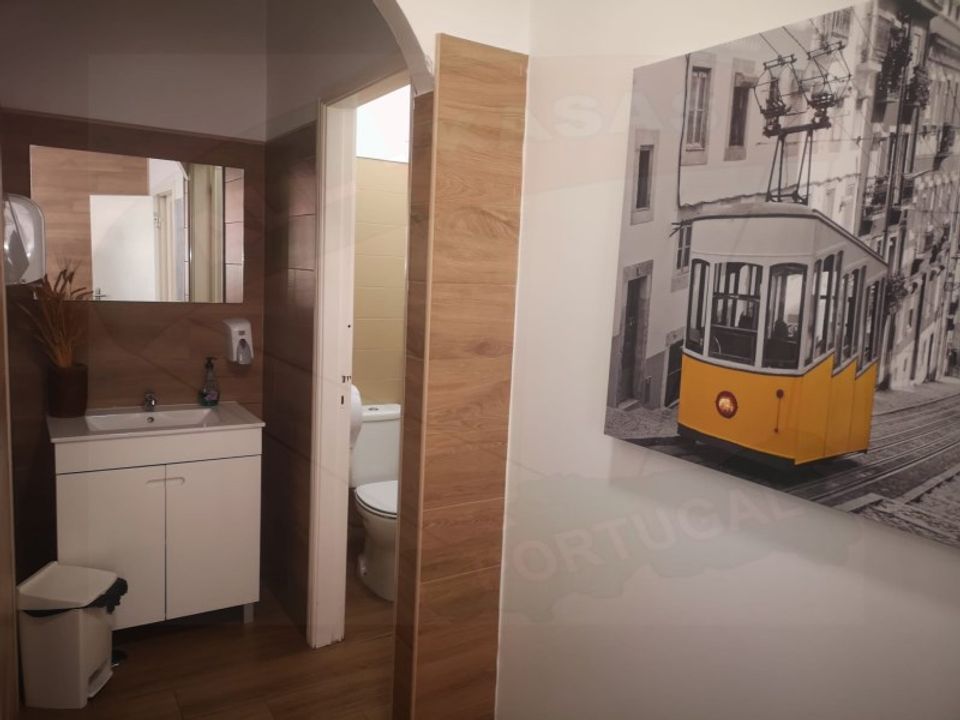 Erhvervsejendom i Amadora, Lisbon - foto 2