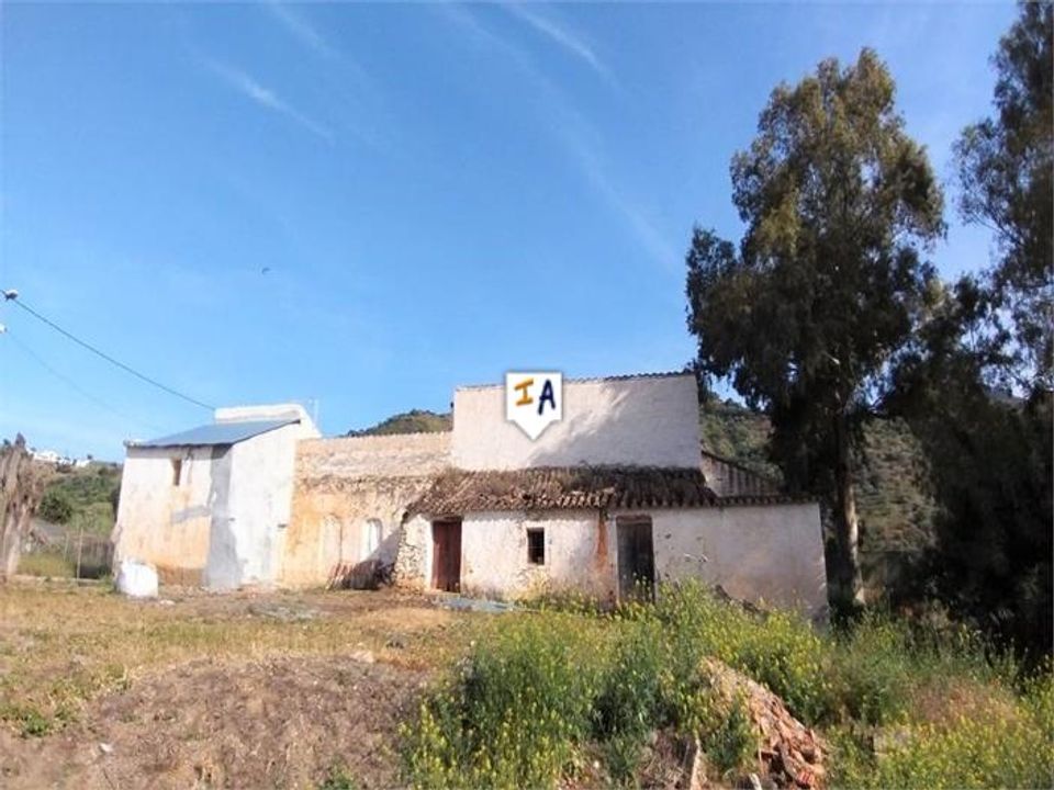 Helårsgrund i Comares, Malaga - foto 1