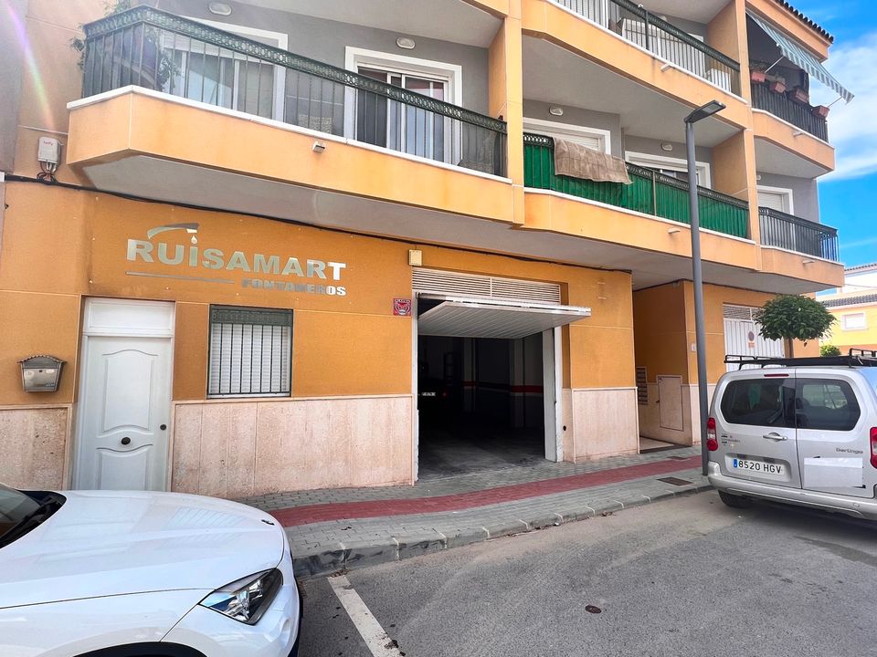 L'establiment comercial a Dolores, Alicante - foto 1