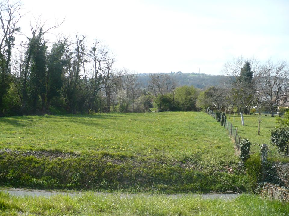 Helårsgrund i Cusset, Allier - foto 2