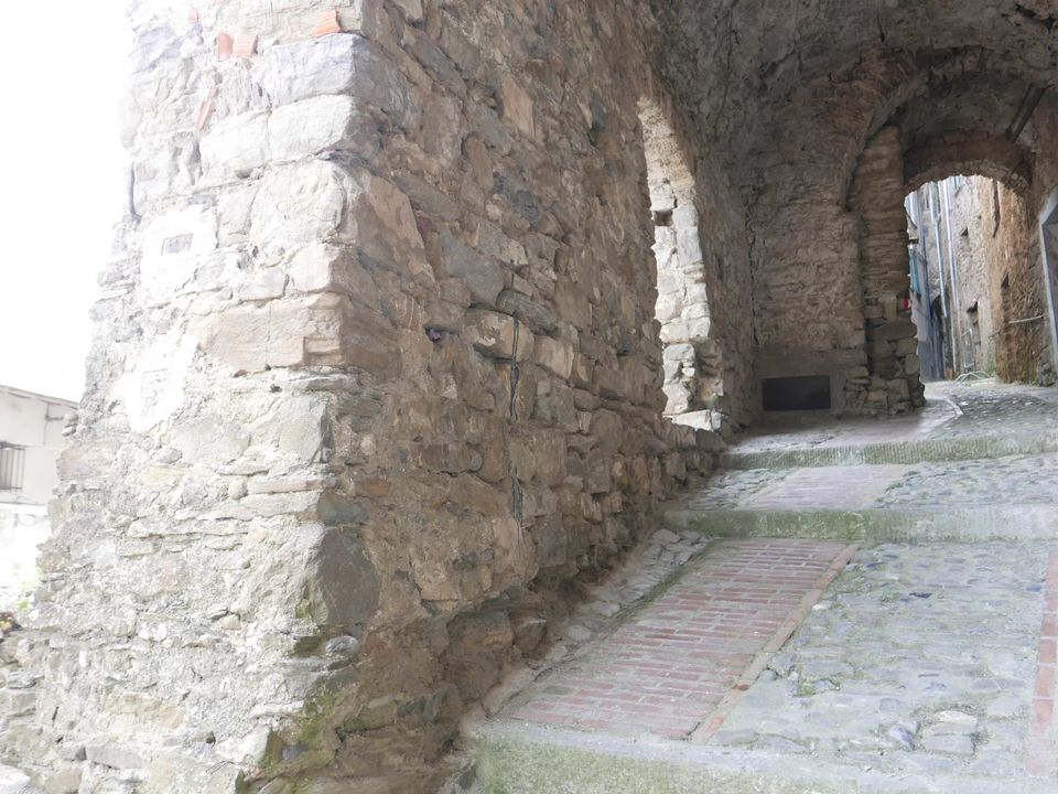 Lejlighed i Castel Vittorio, Imperia - foto 1