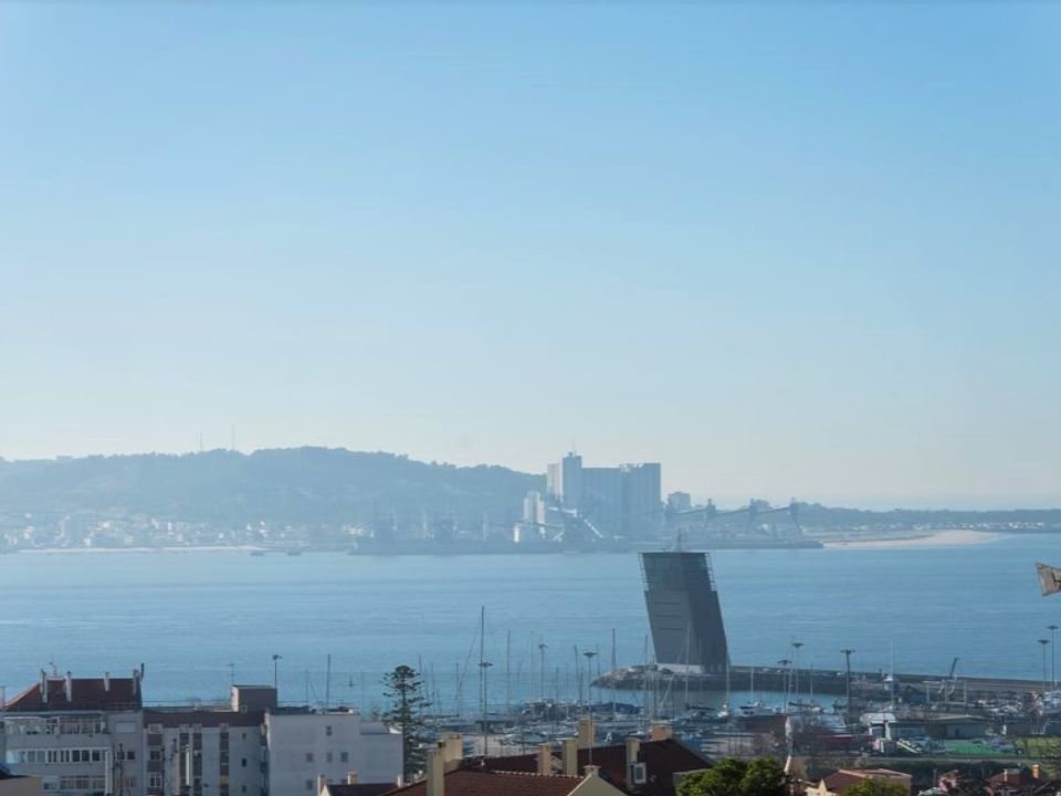 Lejlighed i Alges, Lisbon - foto 1