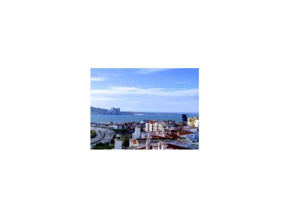 Lejlighed i Alges, Lisbon - foto 1