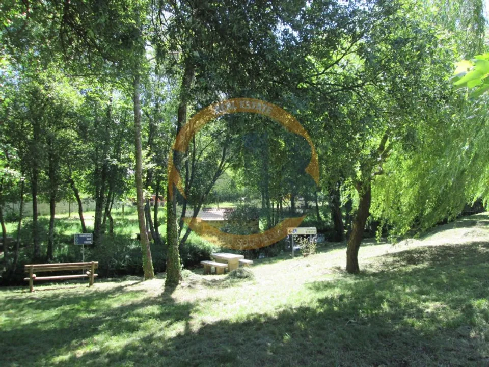 Helårsgrund i Caldas de Sao Jorge, Aveiro - foto 1
