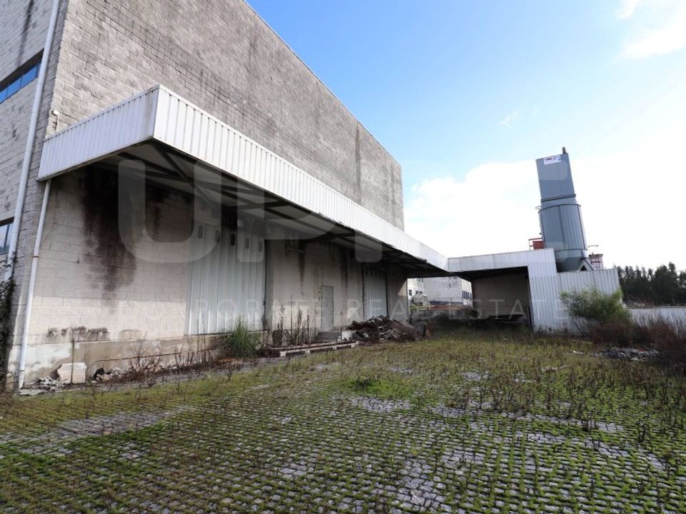 Erhvervsejendom i Pedroso, Porto - foto 4