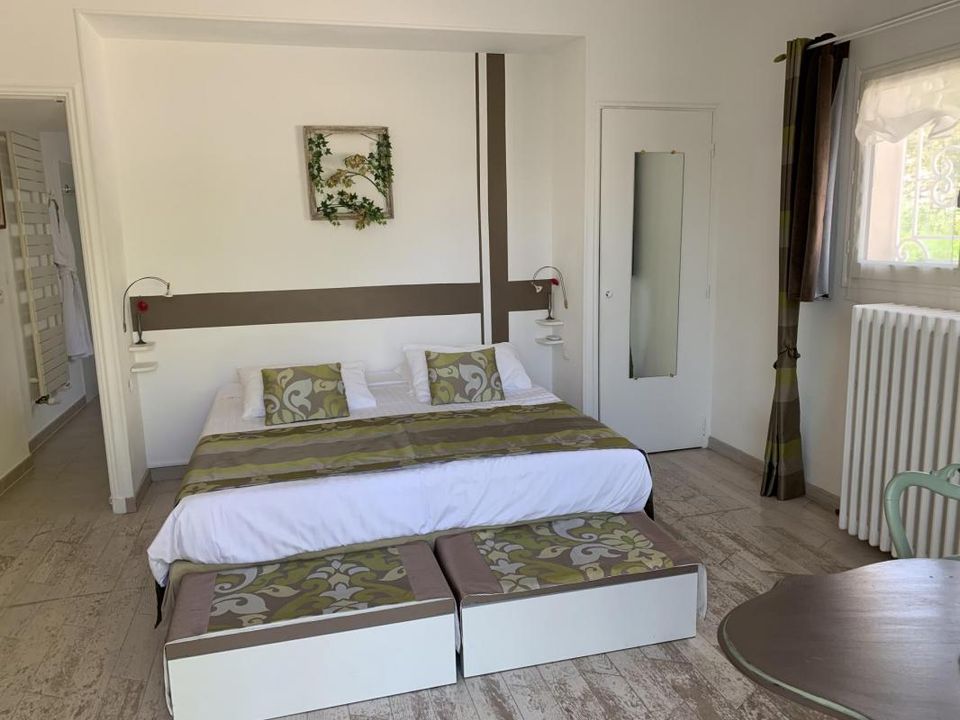 Erhvervsejendom i Tourrettes-sur-Loup, Alpes-Maritimes - foto 4