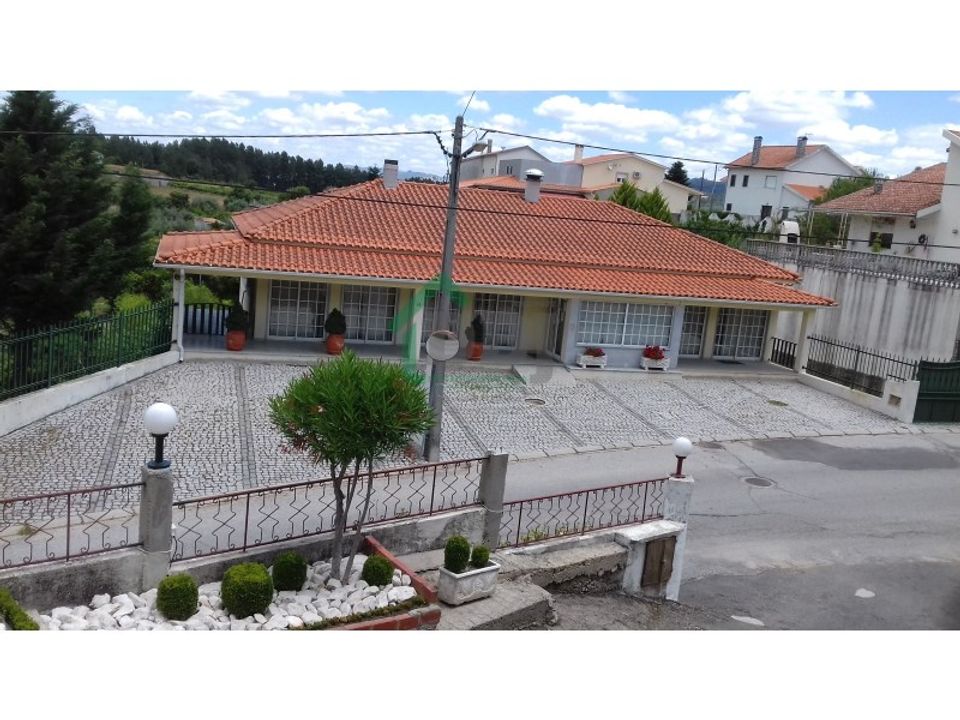 Erhvervsejendom i Teixoso, Castelo Branco - foto 5