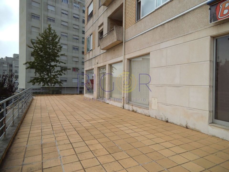 Erhvervsejendom i Pedroucos, Porto - foto 1
