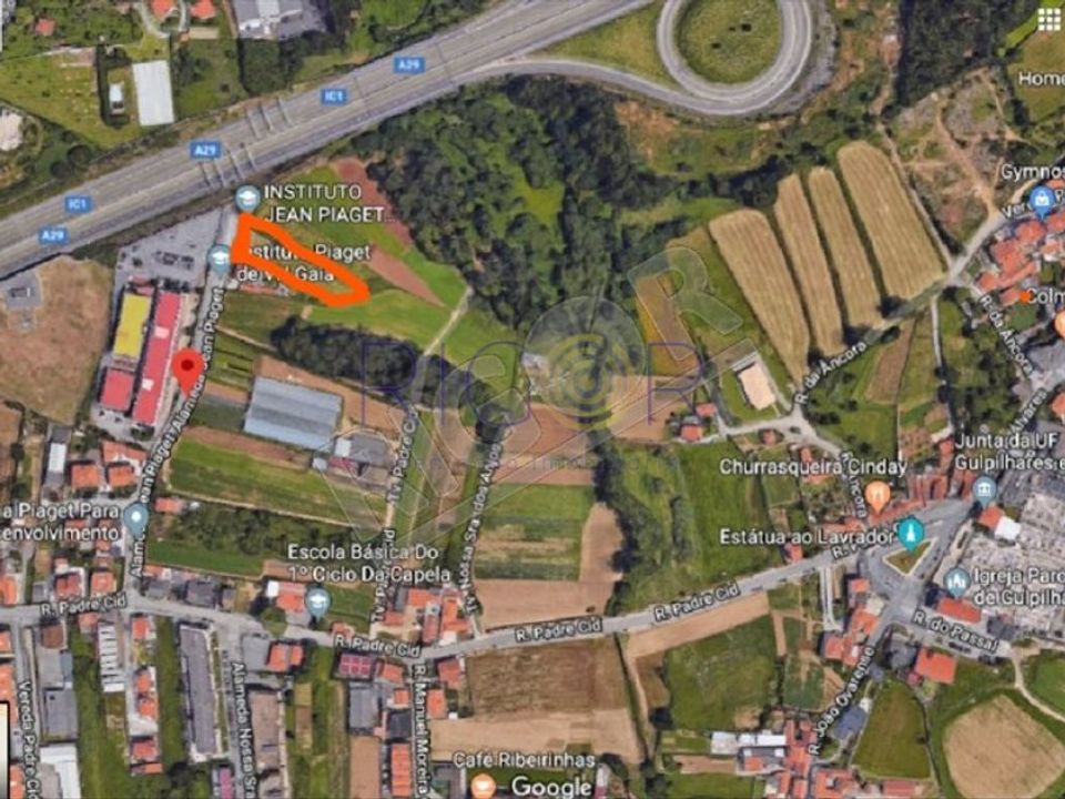 Helårsgrund i Gulpilhares e Valadares, Porto - foto 1