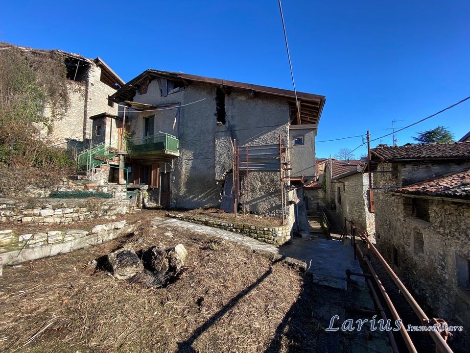 Villa a Asso, Como - foto 1