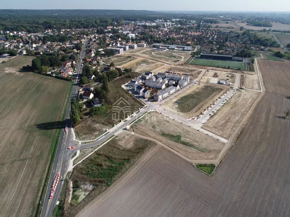 Helårsgrund i Bruyères-le-Châtel, Essonne - foto 1