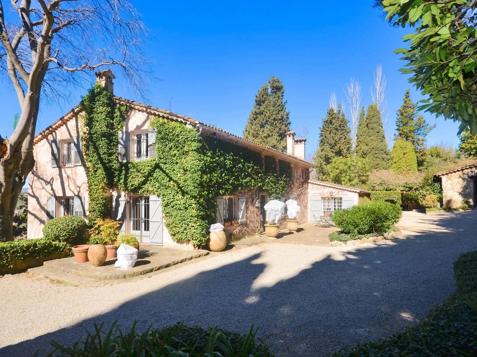 Villa i Grasse, Alpes-Maritimes - foto 1