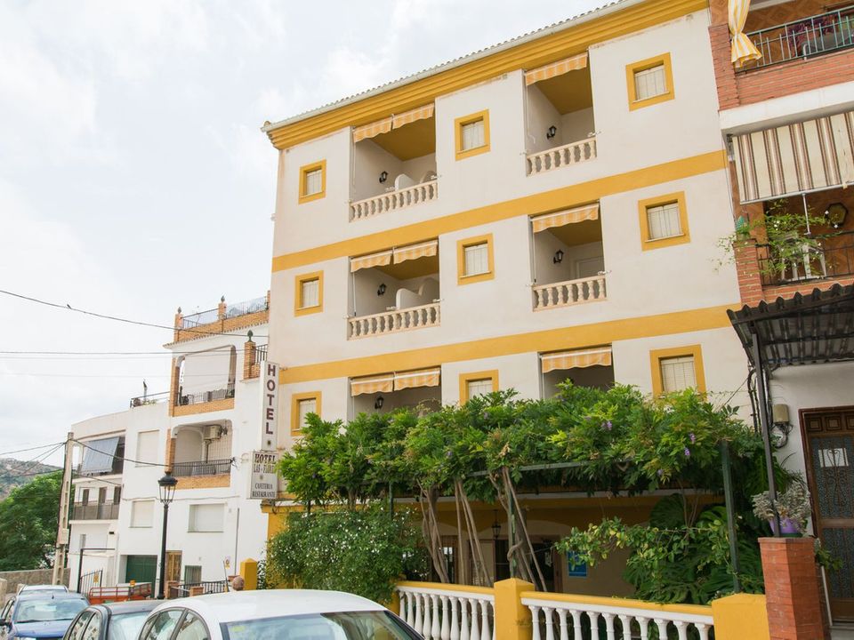 Erhvervsejendom i Tolox, Malaga - foto 3