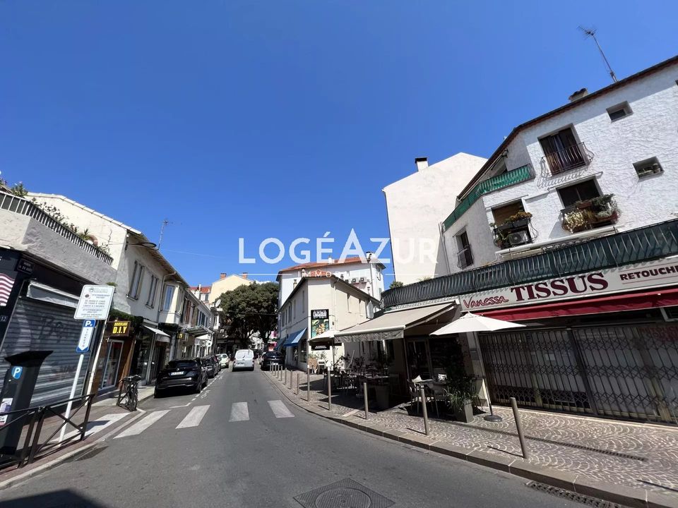 Erhvervsejendom i Antibes, Alpes-Maritimes - foto 1
