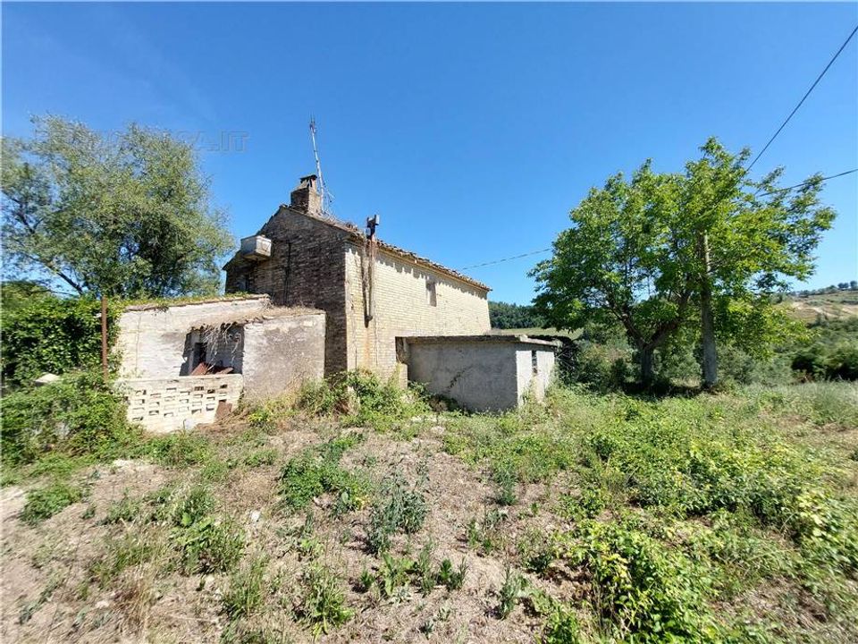 Landejendom i Fermo, Fermo - foto 1