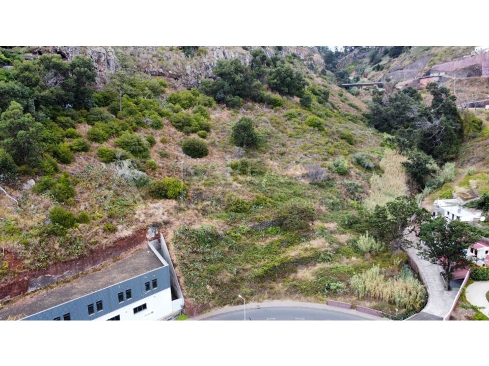 Helårsgrund i Caniço, Madeira - foto 1
