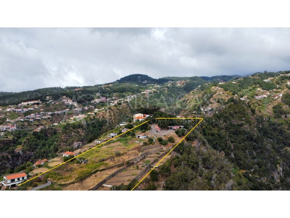 Helårsgrund i Santa Cruz, Madeira - foto 1