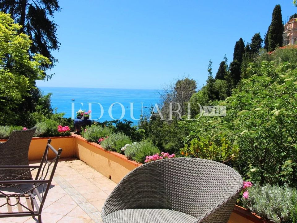 Villa i Roquebrune-Cap-Martin, Alpes-Maritimes - foto 1