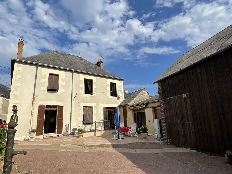Landejendom i Savigné-sur-Lathan, Indre-et-Loire - foto 1