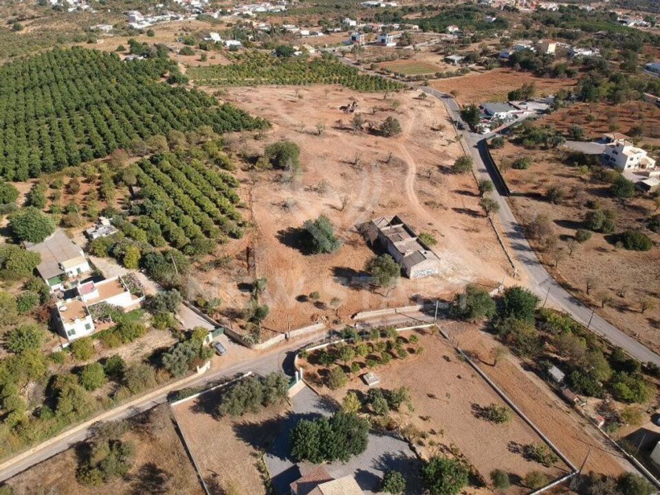 Helårsgrund i Quelfes, Faro - foto 1