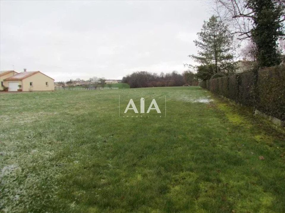 Terra a Civray, Vienne - foto 1