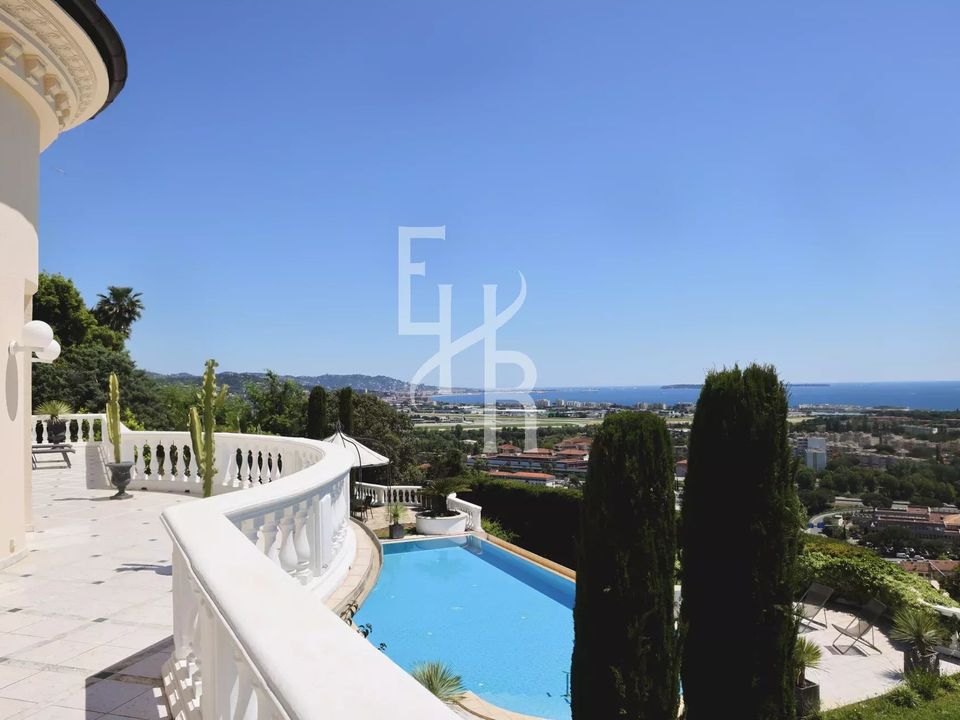 Villa i Mandelieu-la-Napoule, Alpes-Maritimes - foto 2