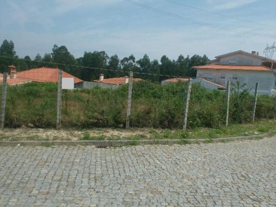 Helårsgrund i Santa Maria da Feira, Aveiro - foto 1