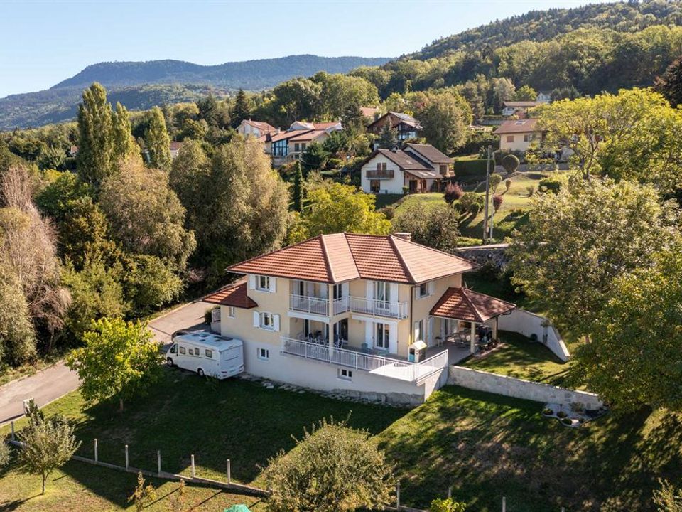 Villa i Cranves-Sales, Haute-Savoie - foto 1