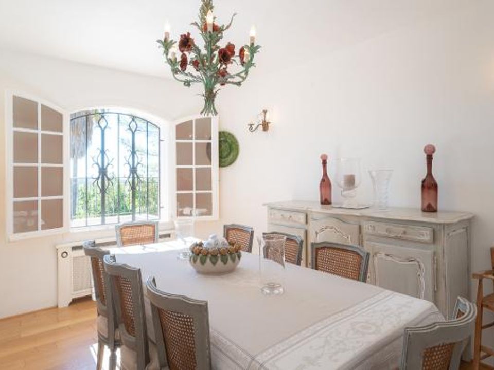 Villa i Roquefort-les-Pins, Alpes-Maritimes - bilde 1